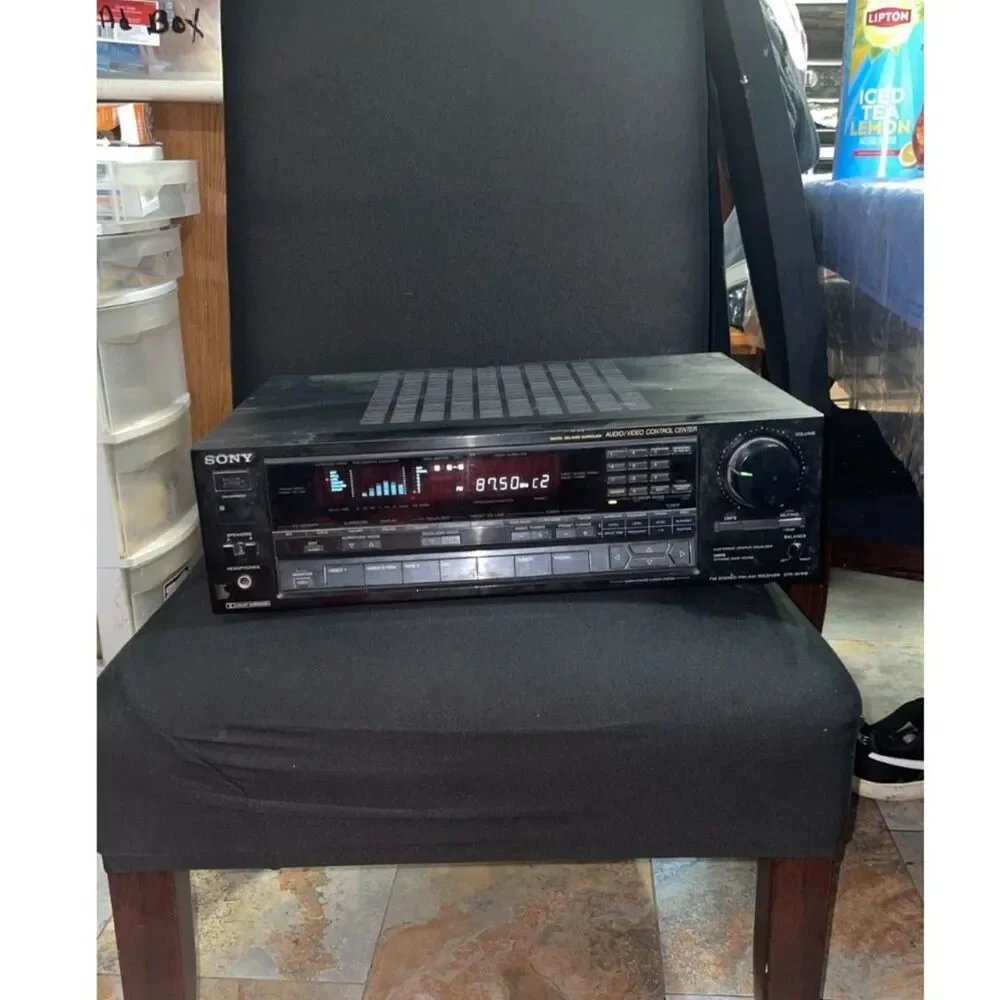 Vintage Sony STR-AV920 Stereo Receiver Control Center - Powers On / As-Is